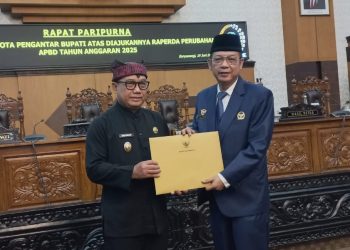 Rapat Paripurna Penyampaian Nota Keuangan Perubahan APBD Tahun 2025 Berlangsung Lancar