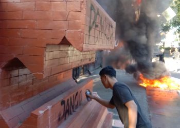 Demo 100 Hari Pemerintahan Subandi-Mimik, HMI Sidoarjo : Mereka Lebih Aktif Pencitraan Di Medsos Daripada Hasil