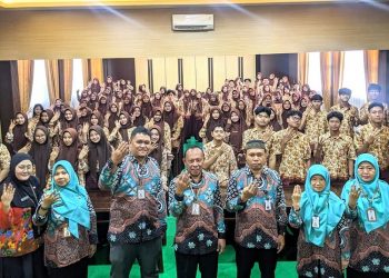 Kepala SMA Negeri 4 Sidoarjo Beri Apresiasi 164 Siswanya Diterima PTN 2025