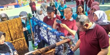 SMP Negeri 3 Sidoarjo Gelar Karya Siswa ‘Batik Kampung Giriloyo’
