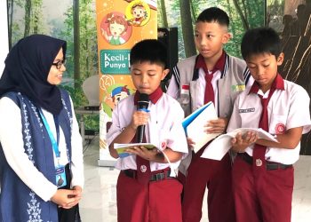 Siswa SD Al Falah Darussalam 2 Sidoarjo Diajari Menulis Kreatif dan Inovatif
