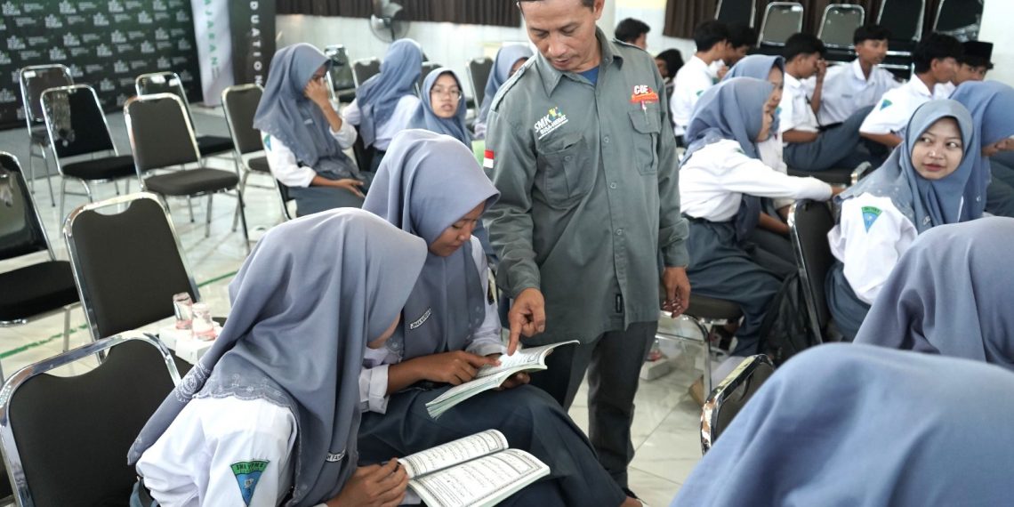 Munaqosah Jadi Penguat Akhlak Mulia Siswa-Siswi SMK YPM 8 Sidoarjo