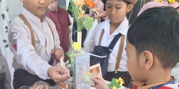 SD Al Falah Darussalam 2 Sidoarjo Tumbuhkan Jiwa Kewirausahaan Siswanya Sejak Dini