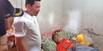 Atlet Sepak Bola Putri Asal Jabon Cedera di Ajang Porprov Jatim, Bupati Subandi Beri Bantuan Kesehatan Hingga Perbaikan Rumah