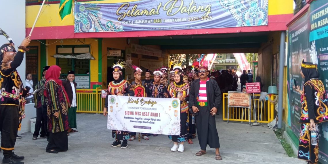 Semarak Grand Opening Qoffmart & Culinary dan Kirab Budaya Santri Ponpes Qomaruddin Bungah