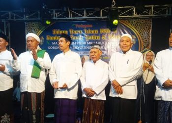 Hadiri Peringatan Tahun Baru Islam, Wabup Baharudin Ikut Santuni Anak Yatim