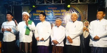 Hadiri Peringatan Tahun Baru Islam, Wabup Baharudin Ikut Santuni Anak Yatim