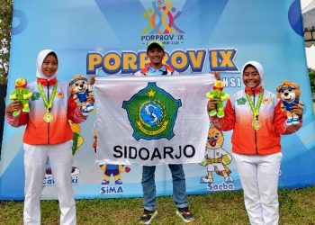 Dua Srikandi SMA Negeri 1 Tarik Mendulang 2 Emas Porprov Jatim ke IX 2025