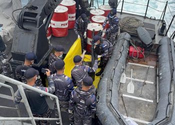 Hari Ke-4 Operasi SAR, KRI Pulau Fanildo dan KRI Tongkol Temukan Jasad Korban KMP Tunu Jaya Pratama