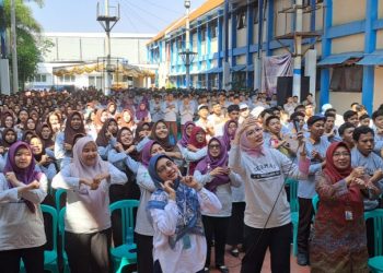 Arzeti Beri Edukasi Siswa SMK Antartika 2 Sidoarjo Tentang Stunting dan Pola Hidup Sehat