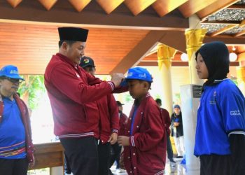 Bupati Sidoarjo Berangkatkan 250 Kontingen Kormi ke Fornas VIII 2025