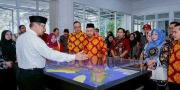 Matangkan Sekolah Rakyat, Pemkab Gresik Studi Tiru ke CT Arsa Foundation Sukoharjo