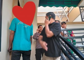 Gempar Seorang Pria Ditemukan Gantung Diri di Masjid Gresik