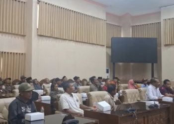 Hearing dengan DPRD Banyuwangi, Warga Kluncing Ingin Sejahtera Manfaatkan Lahan Perhutani