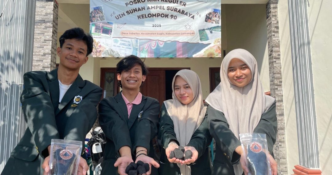 Mahasiswa KKN UINSA Ubah Limbah Jadi Energi di Jubellor Lamongan