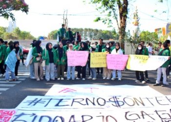 Sidoarjo Gagal Membaik, Aliansi Mahasiswa Unusida Geruduk Kantor Bupati Sidoarjo