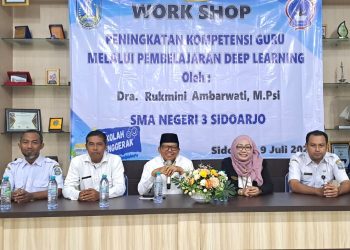 Seluruh Guru SMA Negeri 3 Sidoarjo Dibekali Pembelajaran Deep Learning
