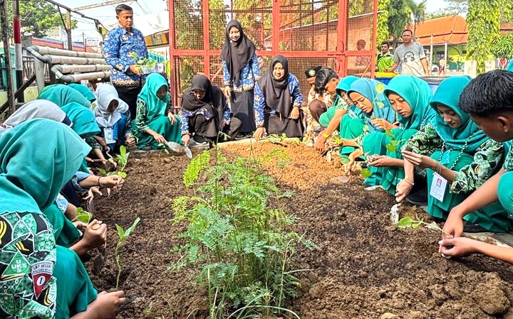 MPLS Ramah SMA Negeri 1 Tarik Menuju Gerakan School Food Care