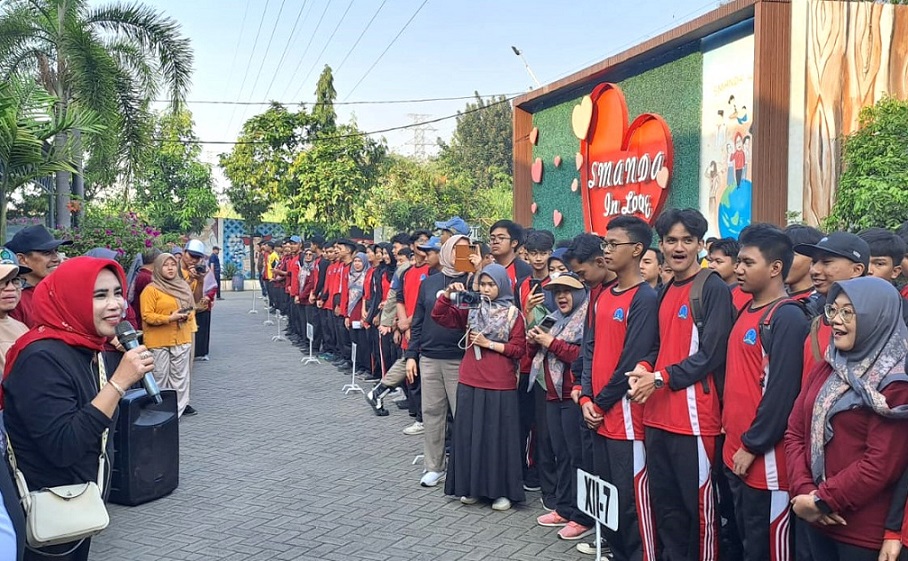 Wakil Bupati Sidoarjo Ajak ‘Gen Z’ SMA Negeri 2 Sidoarjo Peduli Lingkungan Bersih dan Hijau