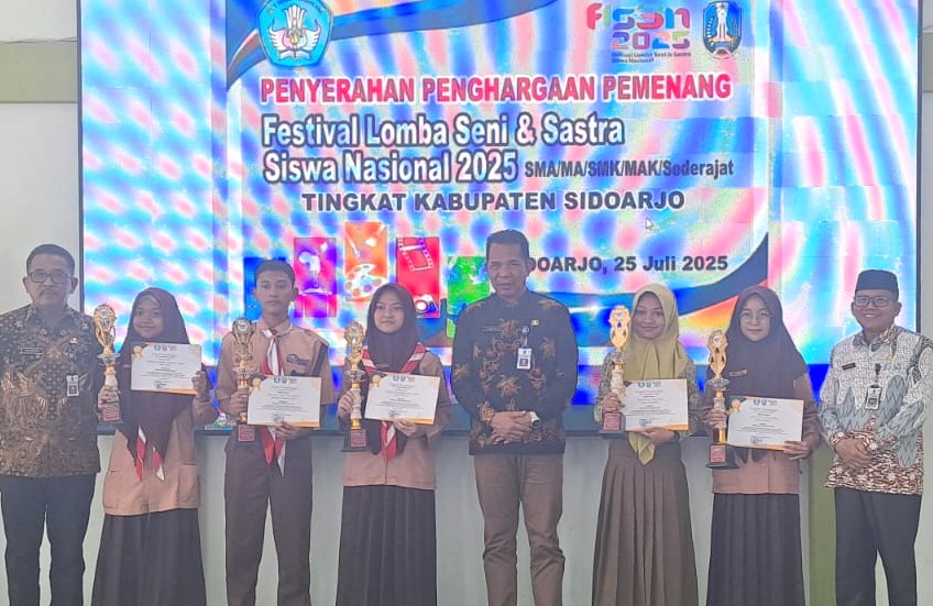 SMA Negeri 3 Sidoarjo Tuan Rumah Penyerahan Penghargaan FLS3N 2025. Inilah Pemenangnya….