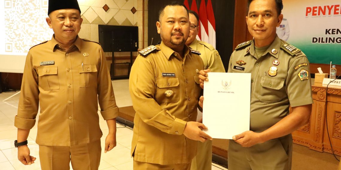 Ratusan ASN Gresik Naik Pangkat, Bupati Yani: Mereka Punya Kemampuan, Bukan karena Dekat Siapa