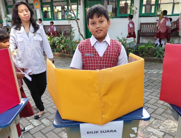 Serunya ‘Pemilu’ di SDN Petrokimia Gresik
