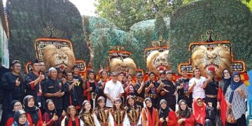HUT ke-44, Pawargo Gresik Gelar Perform Reog Ponorogo di Perum GKGA Kedanyang