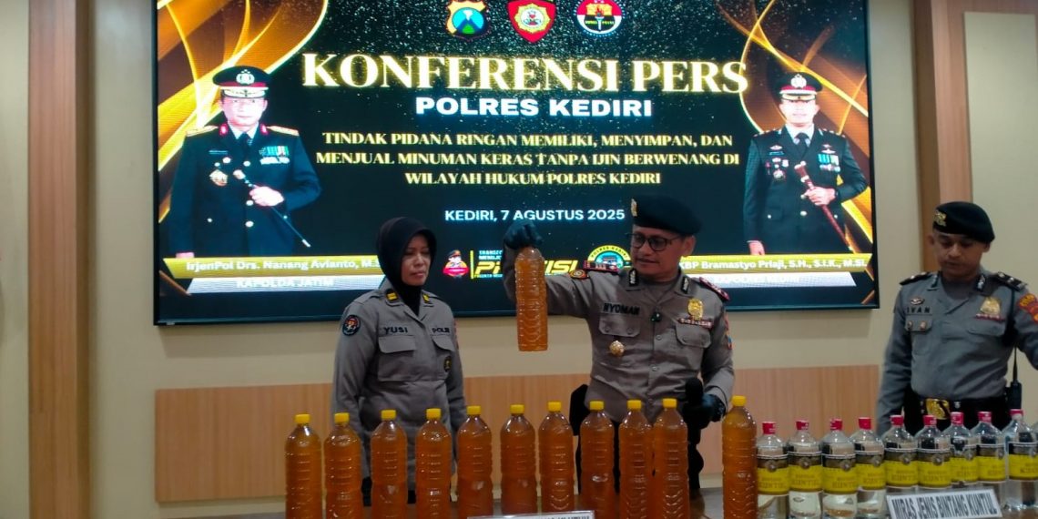 Kediri Darurat Miras, Dalam Seminggu Polisi Sita Ribuan Botol Miras Ilegal