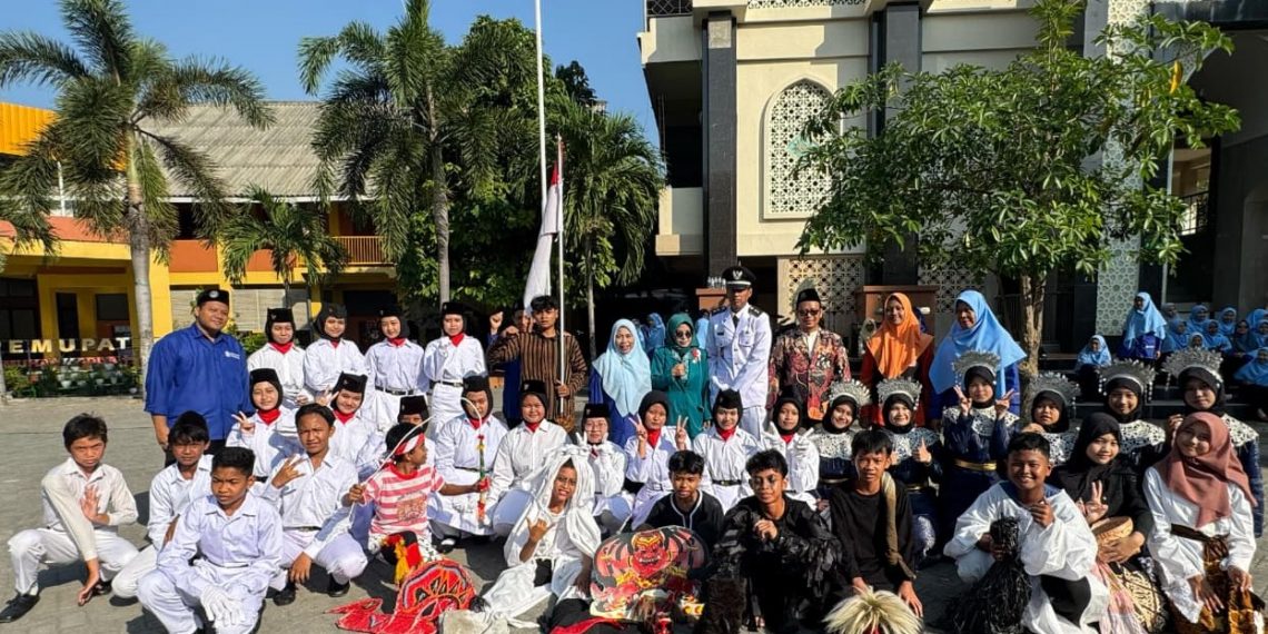 Semarak Kemerdekaan ke-80 RI, Perguruan Giri Gelar Upacara dan Pentas Seni