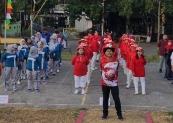 Peringati HUT ke-80 Kemerdekaan, Warga RW 08 Sukomulyo GKB Gelar Upacara dan Panggung Gembira