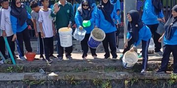 Tabur Ikan Lele Meriahkan HUT RI ke-80 di SMP YPM 2 Sukodono