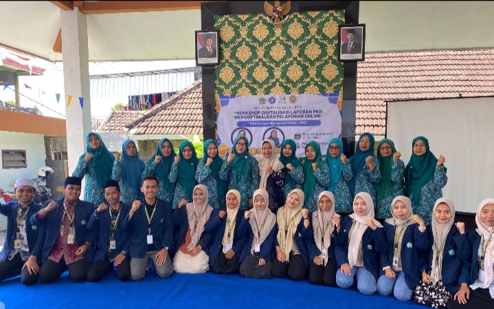 Mahasiswa KKN INSIDA Gelar Workshop Digitalisasi Laporan PKK di Ngargosari Gresik