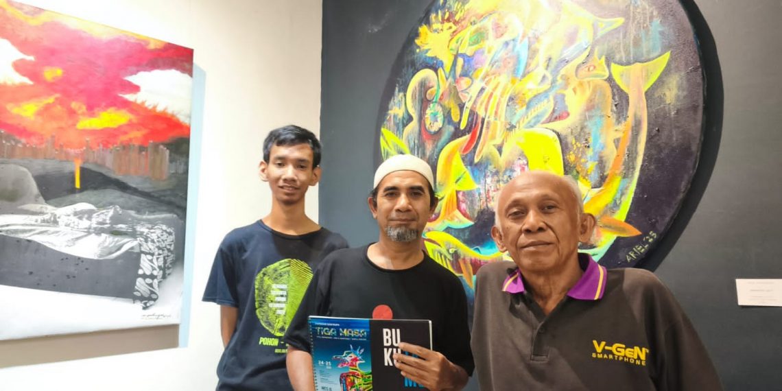 Kantong Plastik, Relief, Sampai Tafsir Kontemplatif dalam Pameran ‘Tiga Masa’