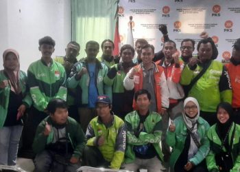 Bersama Ojol, PKS Gresik Gelar Aksi Solidaritas, Minta Tuntaskan Pengusutan Kematian Affan Kurniawan, Seadil-adilnya