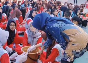 Siswa SMA Negeri 1 Krian Lakukan Aksi Nyata Ramah Lingkungan Pembuatan ‘Eco Enzyme’