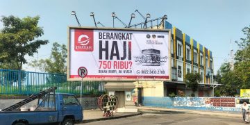 Chatour Travel Tebar Baliho, Bertuliskan ‘Berangkat Haji Rp 750 Ribu’