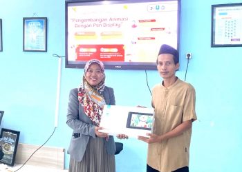 Tim Abdimas Umsida Latih Siswa SMK Muhammadiyah 2 Taman Animasi Berbasis Pen Tablet