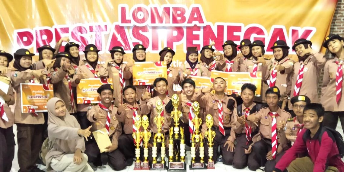 SMA Negeri 1 Waru Bangun Karakter Siswanya Melalui LPP Pramuka Penegak 2025