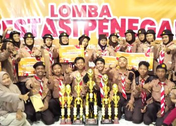 SMA Negeri 1 Waru Bangun Karakter Siswanya Melalui LPP Pramuka Penegak 2025