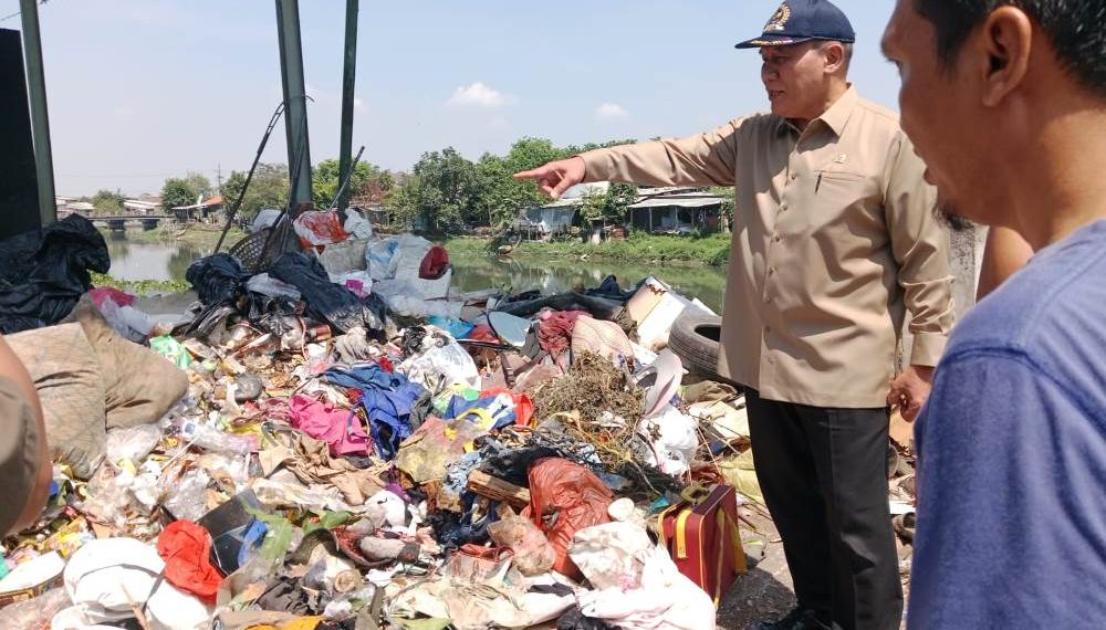 Bambang Haryo Beri Perhatian Khusus Cegah Warga dari Bahaya Mikroplastik  