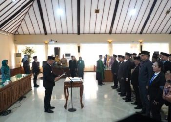 Bupati Bojonegoro Lantik Empat Kepala Dinas Baru: Tekankan Pelayanan Prima Untuk Masyarakat