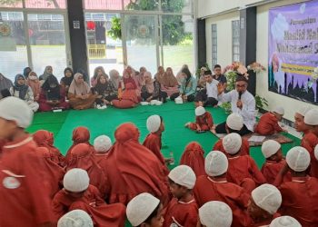 YBS Sidoarjo Mengajak Santrinya Lebih Mengenal Al Qur’an