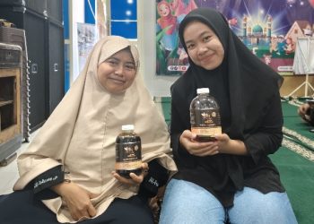 Mahasiswa UMSIDA Bantu Desain Packaging UMKM Desa Candinegoro