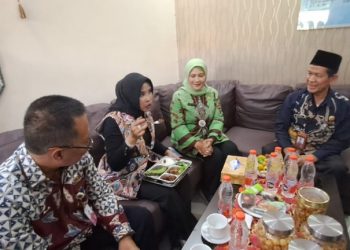 Wabup Mimik Pastikan MBG di SMPN 1 dan SMPN 2 Sidoarjo Aman Dikonsumsi