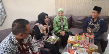 Wabup Mimik Pastikan MBG di SMPN 1 dan SMPN 2 Sidoarjo Aman Dikonsumsi