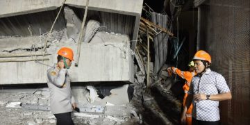 Bupati Sidoarjo, Masyarakat Berduka Untuk Santri Korban Tragedi Al Khoziny