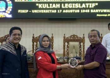 Mahasiswa FISIP Untag Banyuwangi Kuliah Legislatif di DPRD Banyuwangi