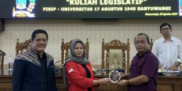 Mahasiswa FISIP Untag Banyuwangi Kuliah Legislatif di DPRD Banyuwangi