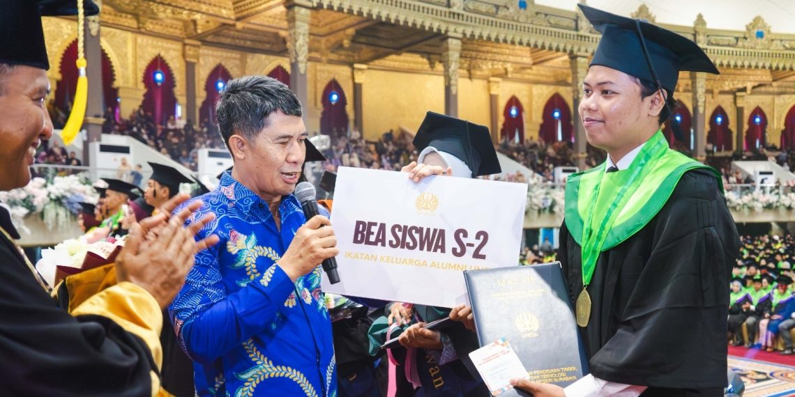 IKA Unesa Berikan Beasiswa S2 kepada Lulusan Berprestasi