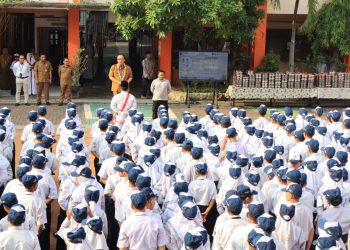Hari Ini, SMP Negeri 1 Gresik Mulai Laksanakan Program Makan Bergizi Gratis